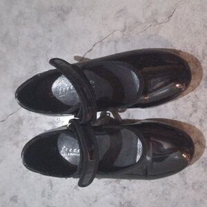 Freestyle size 12 black tap dancing shoes